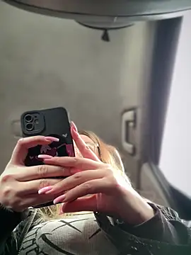 Teya moon  online show from 20, 3, 2025