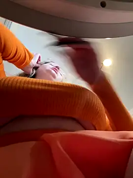 Teya moon  online show from 9, 10, 2025