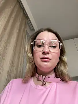 Teya moon  online show from 23, 2, 2026