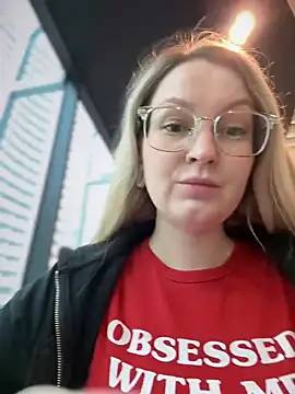 Teya moon  online show from 26, 2, 2025