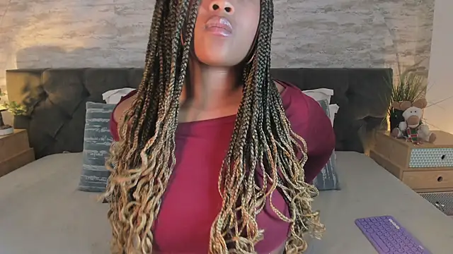 Snapshot of Anneth__M chatting on 3, 7, 2026 Anneth M online show from 3, 7, 2026