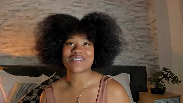 Anneth  M online show from 4, 12, 2025