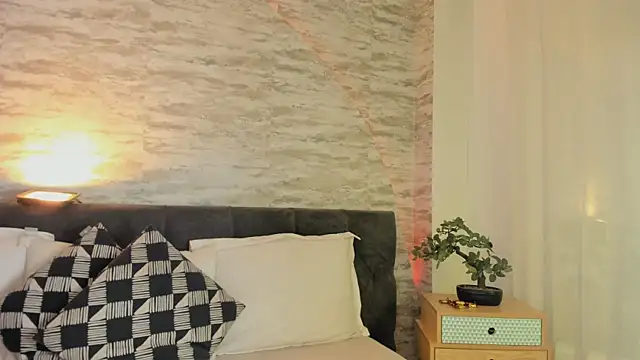 Anneth  M online show from 18, 9, 2025