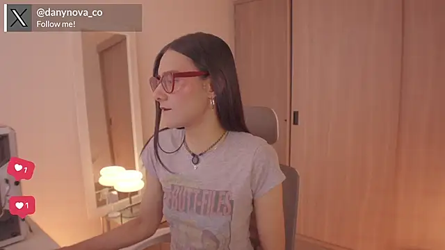 Snapshot of DanyNova_Co chatting on 4, 2, 2026 DanyNova Co online show from 4, 2, 2026