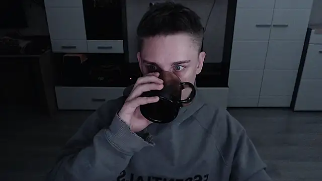 angryzan online show from 28, 10, 2025