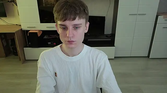 angryzan online show from 8, 4, 2026