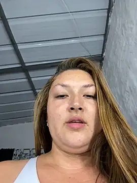 Snapshot of Sofia_Queen17 chatting on 4, 11, 2025 Sofia Queen17 online show from 4, 11, 2025