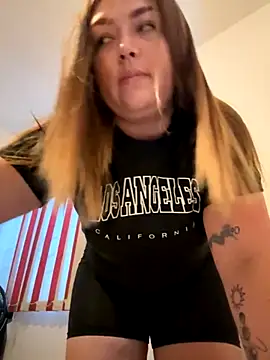 Snapshot of Sofia_Queen17 chatting on 25, 10, 2025 Sofia Queen17 online show from 25, 10, 2025