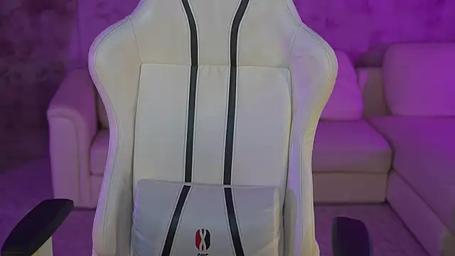 Snapshot of Lana_Pulse chatting on 11, 2, 2025 Lana Pulse online show from 11, 2, 2025