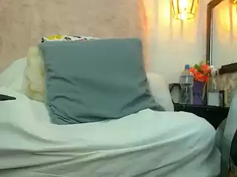 hairy pussywet online show from 3, 2, 2025