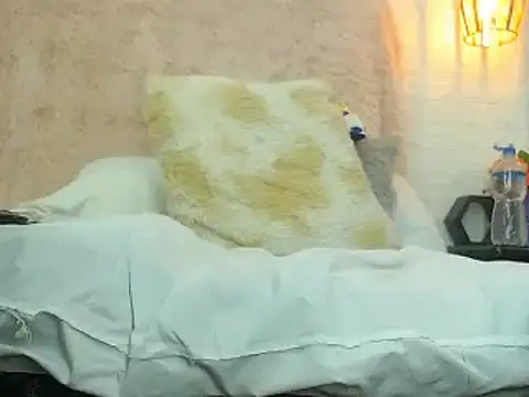 hairy pussywet online show from 4, 2, 2025