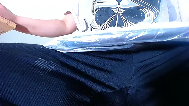 hairy pussywet online show from 7, 6, 2026