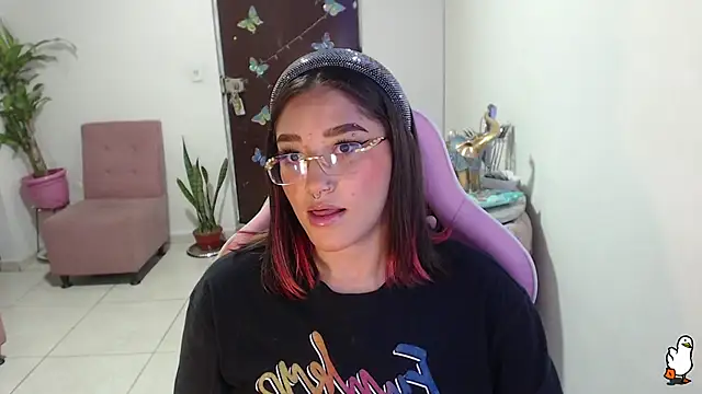 Snapshot of littleangel1_m chatting on 21, 2, 2025 littleangel1 m online show from 21, 2, 2025