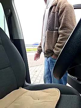 Zeefy online show from 5, 11, 2025