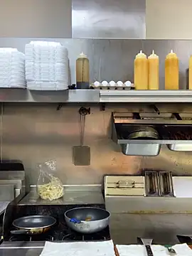 hailzeffn online show from 15, 9, 2025