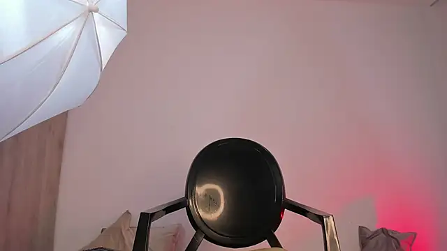 Snapshot of _miamadison chatting on 20, 2, 2025 miamadison online show from 20, 2, 2025