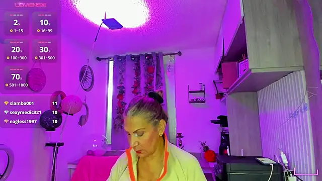 Snapshot of _cristal_ayala chatting on 14, 6, 2026 cristal ayala online show from 14, 6, 2026