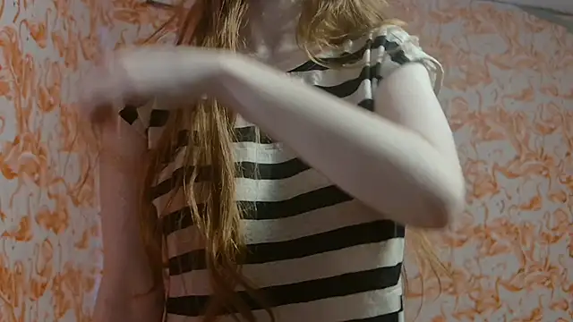 strawberrysmoothie online show from 30, 3, 2026