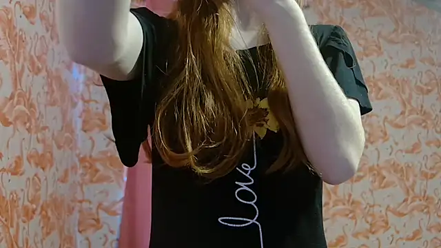 strawberrysmoothie online show from 18, 9, 2025