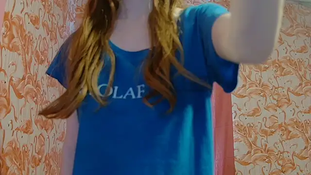 strawberrysmoothie online show from 23, 9, 2025