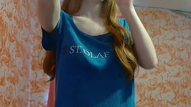 strawberrysmoothie online show from 16, 10, 2025