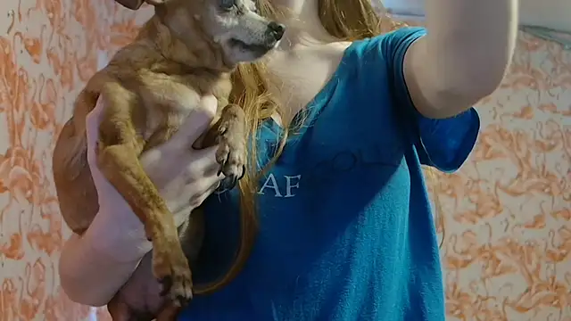 strawberrysmoothie online show from 17, 10, 2025