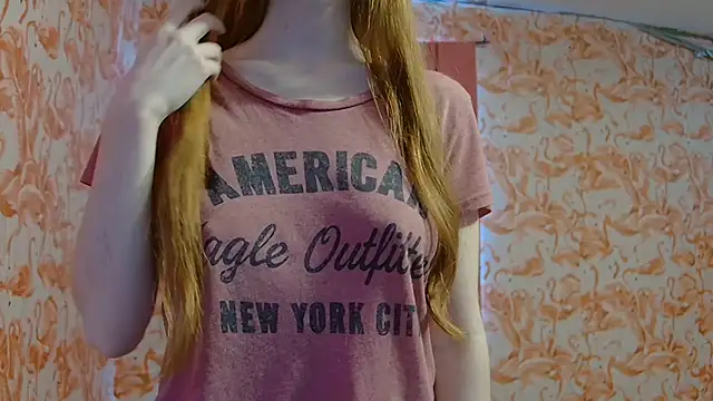 strawberrysmoothie online show from 26, 11, 2025