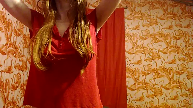 strawberrysmoothie online show from 17, 9, 2025