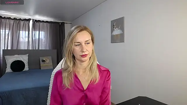 Snapshot of Vanessa_Nowak chatting on 12, 7, 2026 Vanessa Nowak online show from 12, 7, 2026