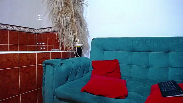 Leon hot X online show from 25, 1, 2025