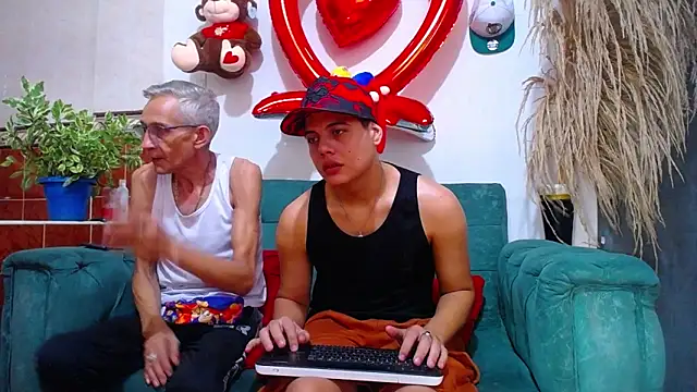 Leon hot X online show from 16, 2, 2025