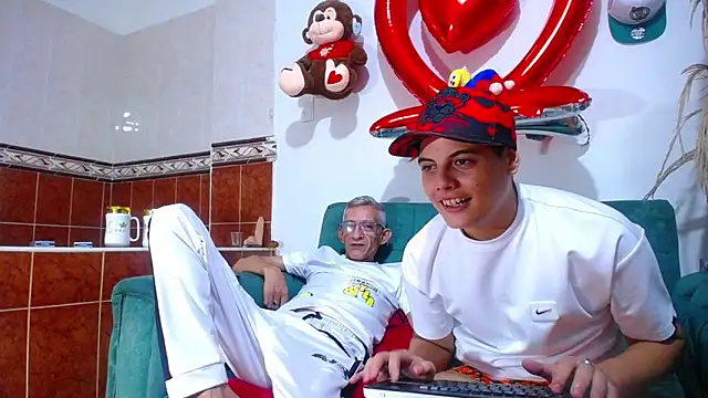 Leon hot X online show from 16, 2, 2025