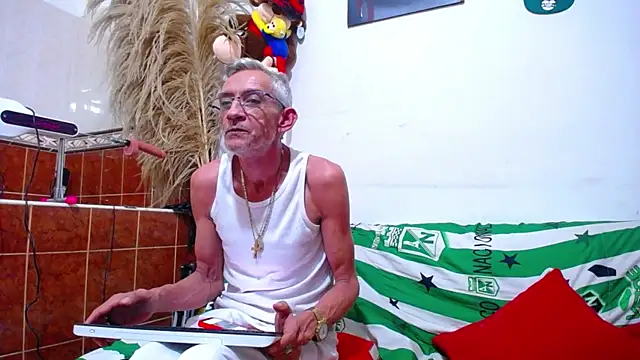 Leon hot X online show from 13, 3, 2025