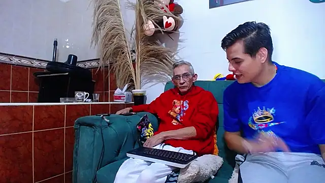 Leon hot X online show from 28, 2, 2025