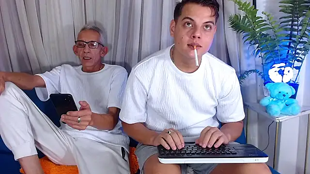 Leon hot X online show from 17, 2, 2026