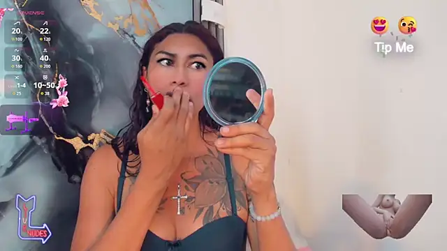 Snapshot of khiara_moretti chatting on 10, 6, 2026 khiara moretti online show from 10, 6, 2026