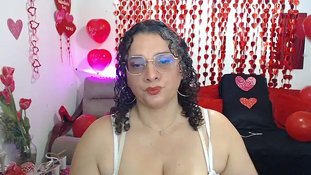 Snapshot of Aleja_Gonzales chatting on 14, 2, 2026 Aleja Gonzales online show from 14, 2, 2026
