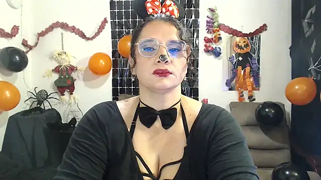 Snapshot of Aleja_Gonzales chatting on 30, 10, 2025 Aleja Gonzales online show from 30, 10, 2025