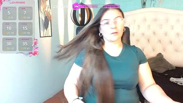 MsJossie online show from 4, 3, 2026