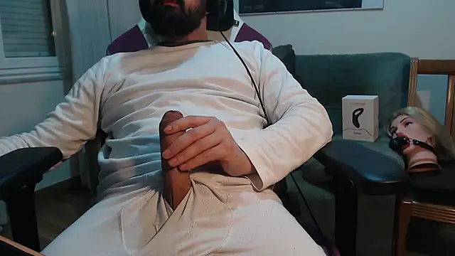 master4subslut online show from 5, 2, 2025