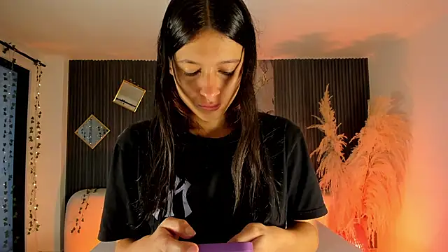 Agathaargent  online show from 8, 1, 2026