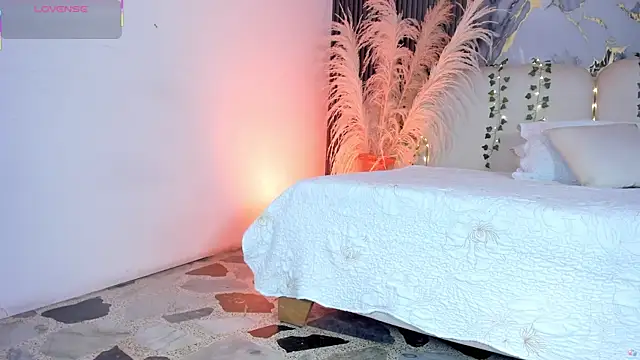 Agathaargent  online show from 11, 1, 2026