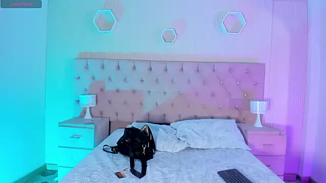 Agathaargent  online show from 3, 10, 2025