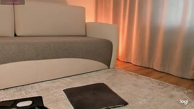 Snapshot of AmelinaLove chatting on 23, 2, 2026 AmelinaLove online show from 23, 2, 2026