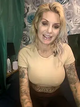 Ninasweden online show from 17, 12, 2025