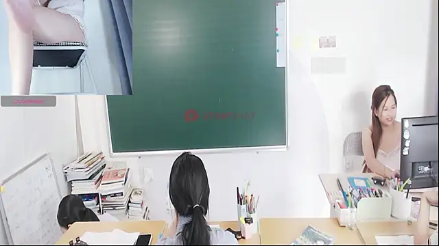 Snapshot of _Math_ chatting on 16, 7, 2026 Math online show from 16, 7, 2026