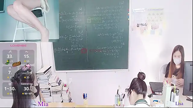 Snapshot of _Math_ chatting on 15, 6, 2026 Math online show from 15, 6, 2026