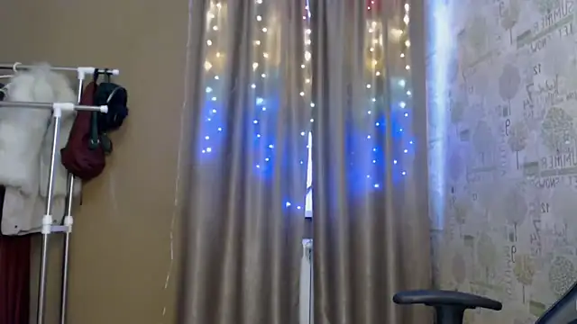 Snapshot of traxexe chatting on 7, 5, 2026 traxexe online show from 7, 5, 2026