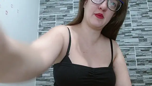 Venus Santana online show from 6, 2, 2026