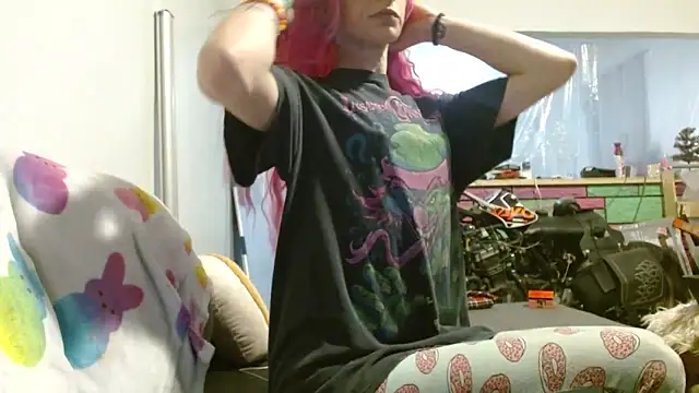 watermellonpussy online show from 26, 4, 2026